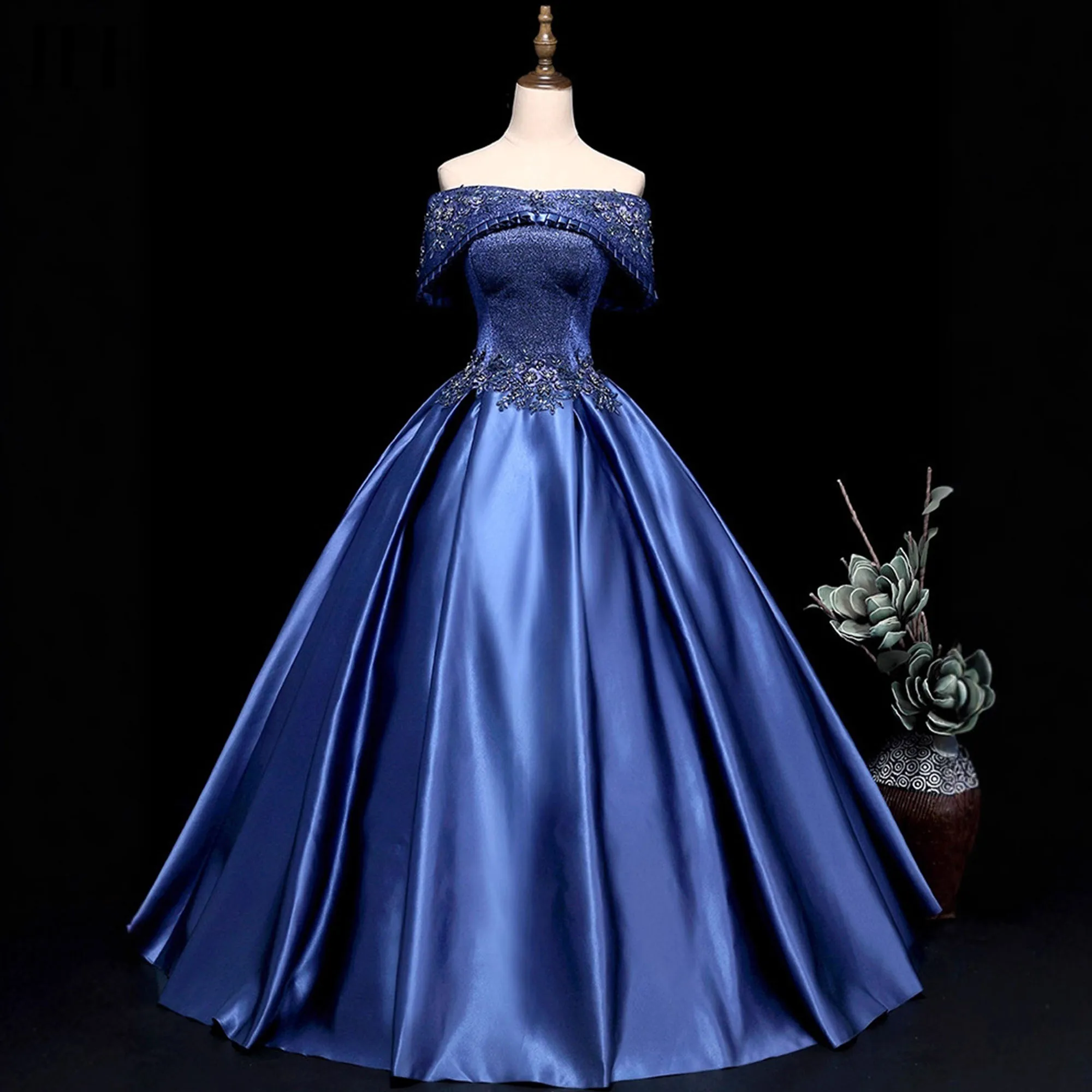 

JEHETH Satin New Ball Bown Beading Appliques Quinceanera Dress Princess Elegant Wedding Party Dresses Formal Occasion Gown