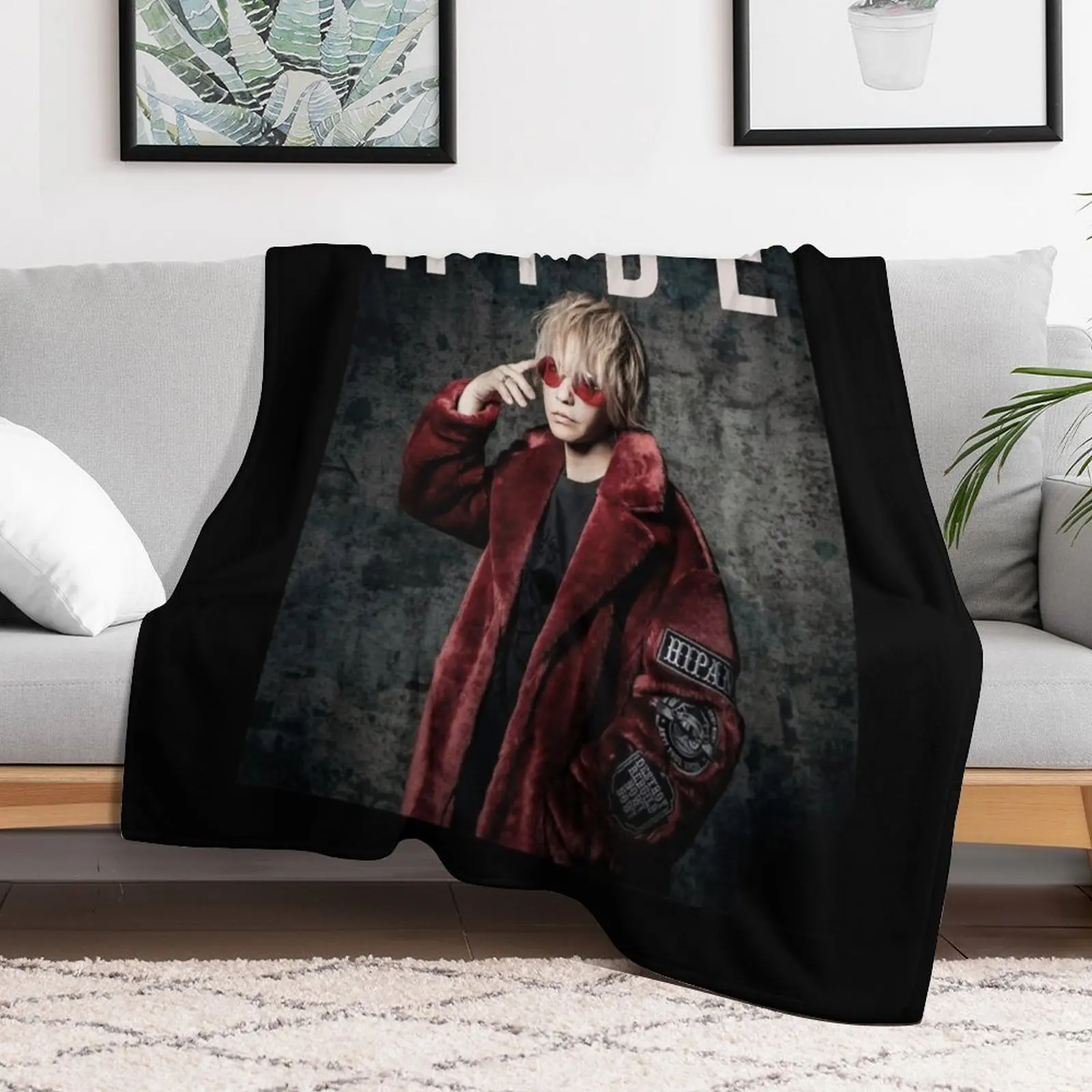 HYDE L'Arc-en-Ciel and VAMPS Vocalist Classic Throw Blanket blankets and throws Cute Plaid Blankets