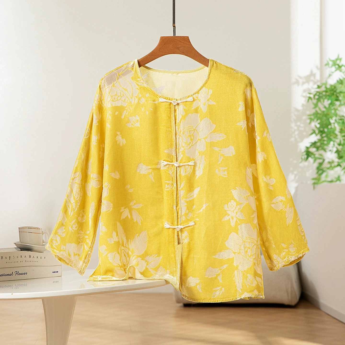 Winsleter-62.6% シルク エレガント ベルベット シャツ、O ネック 長袖 花柄、女性用 レトロ 多用途 ルーズ ブラウス、2025 秋 T5N241CC