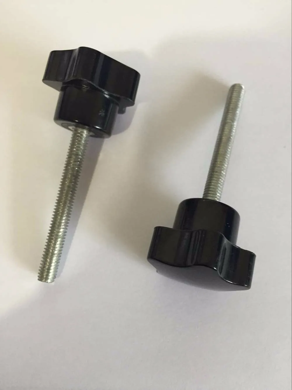 2 Pcs 32mm Star Head Dia M6 x 50mm Male Thread Screw On Type Clamping Knob
