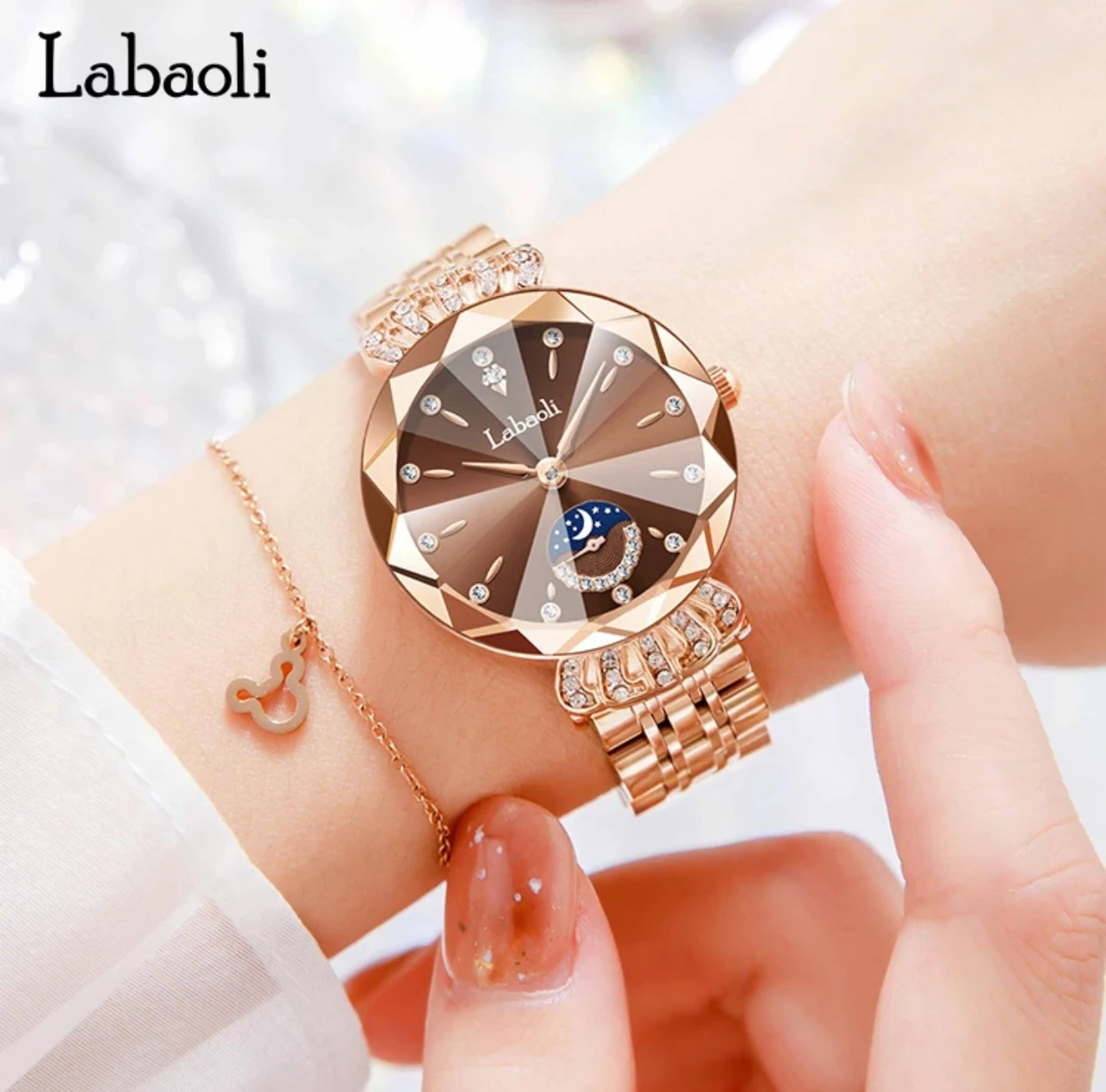 New luxury quartz watch with independent seconds dial, versatile and stylish, suitable for women's accessories and gifts.