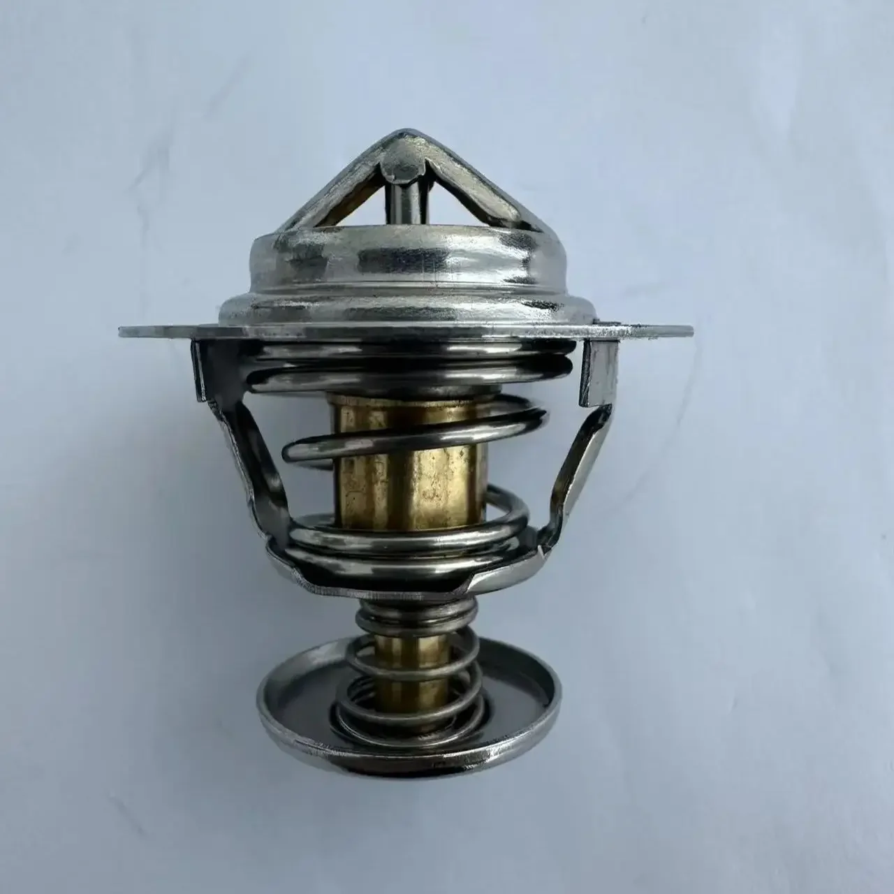 

For Perkins Tractor Engine 403A-15 403D-15 403D-15T 403D-17 403F-15 Caterpillar Engine C2.2 3024 SHIBAURA Thermostat 145206230