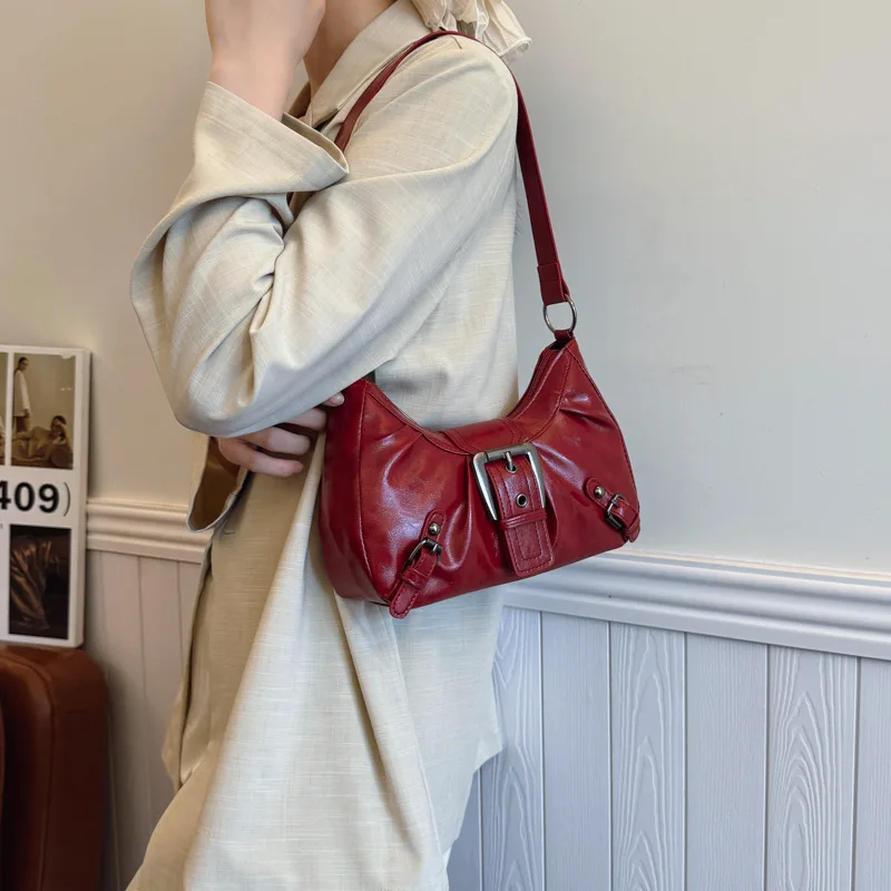 

2025 Hot Selling New Single Shoulder Tote Bag with Retro Commuting Style, Worn Out Underarm Motorcycle Bag Handbags