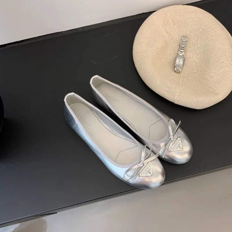 Sheepskin version ~ triangle bow flat ballet shoes women's gentle wind comfortable round toe shallow commuter shoes areversatile