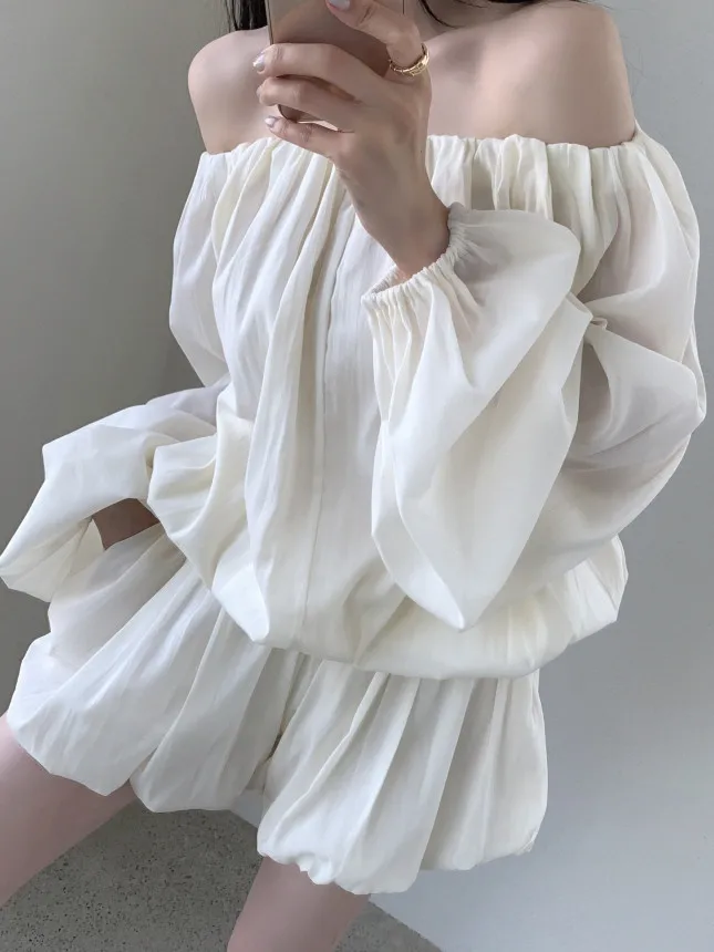 

Summer Faion Women's One-oulder irt And Flower Bud orts Set Korean Sle Pure Desire Sli Two-Piece Ensemble