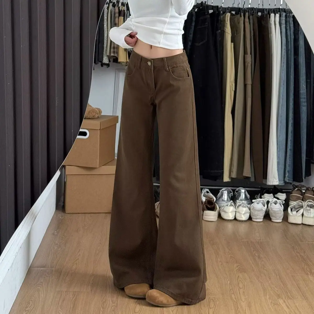 Retro Coffee Slightly Pulled Jeans Women's Spring 2026 New Low-rise Thin and Drape Flared Pants