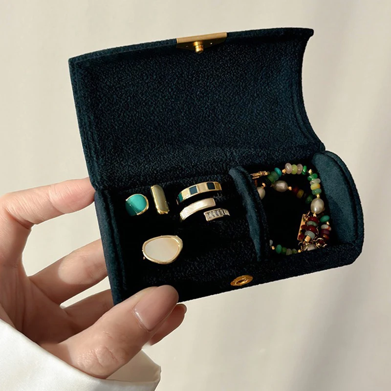 

Exquisite Portable Mini Jewelry Storage Box For Women's Business Trips Anti-oxidation Light Luxury Velvet Ring Jewelry Box