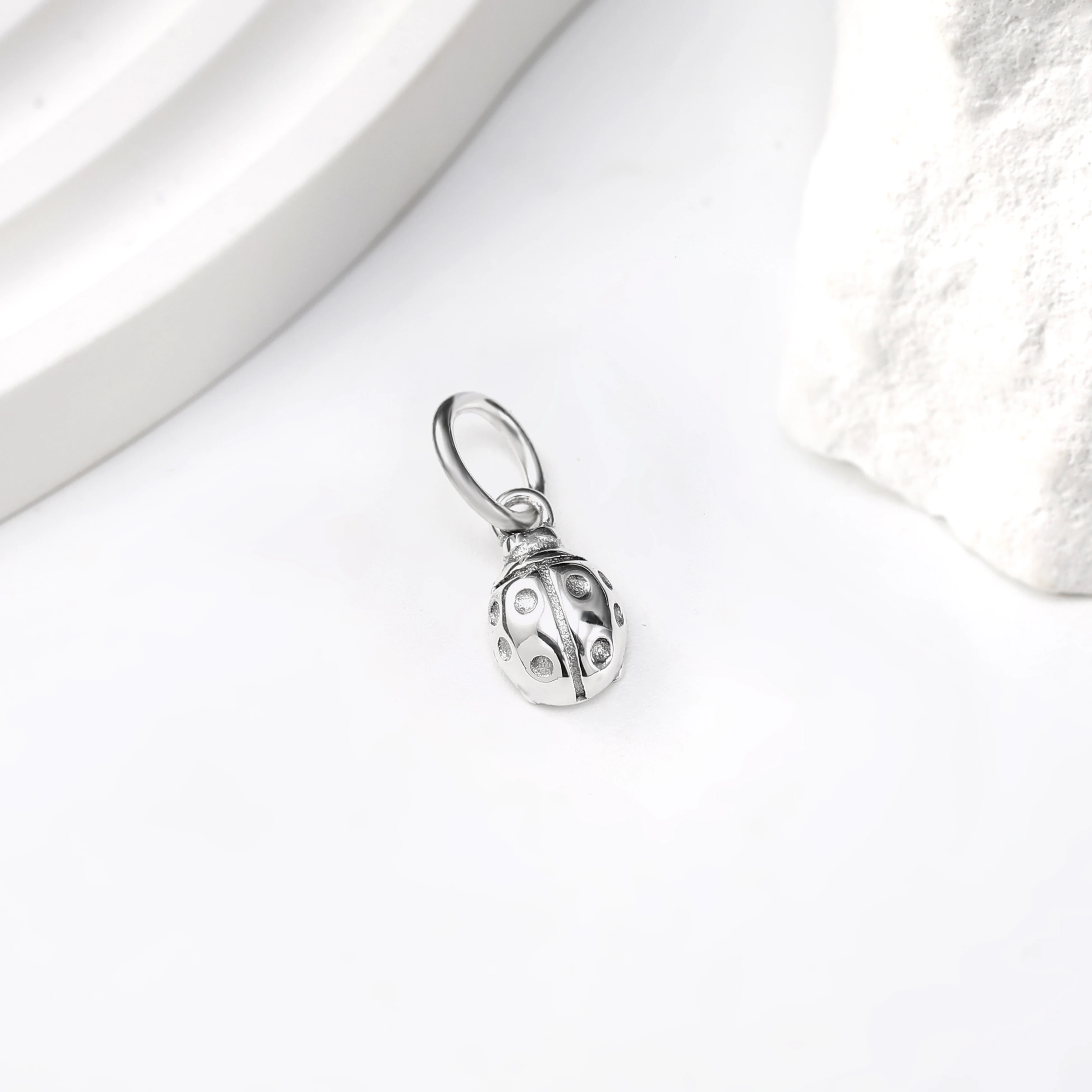 S925 سحر جيمس أفيري الخنفساء