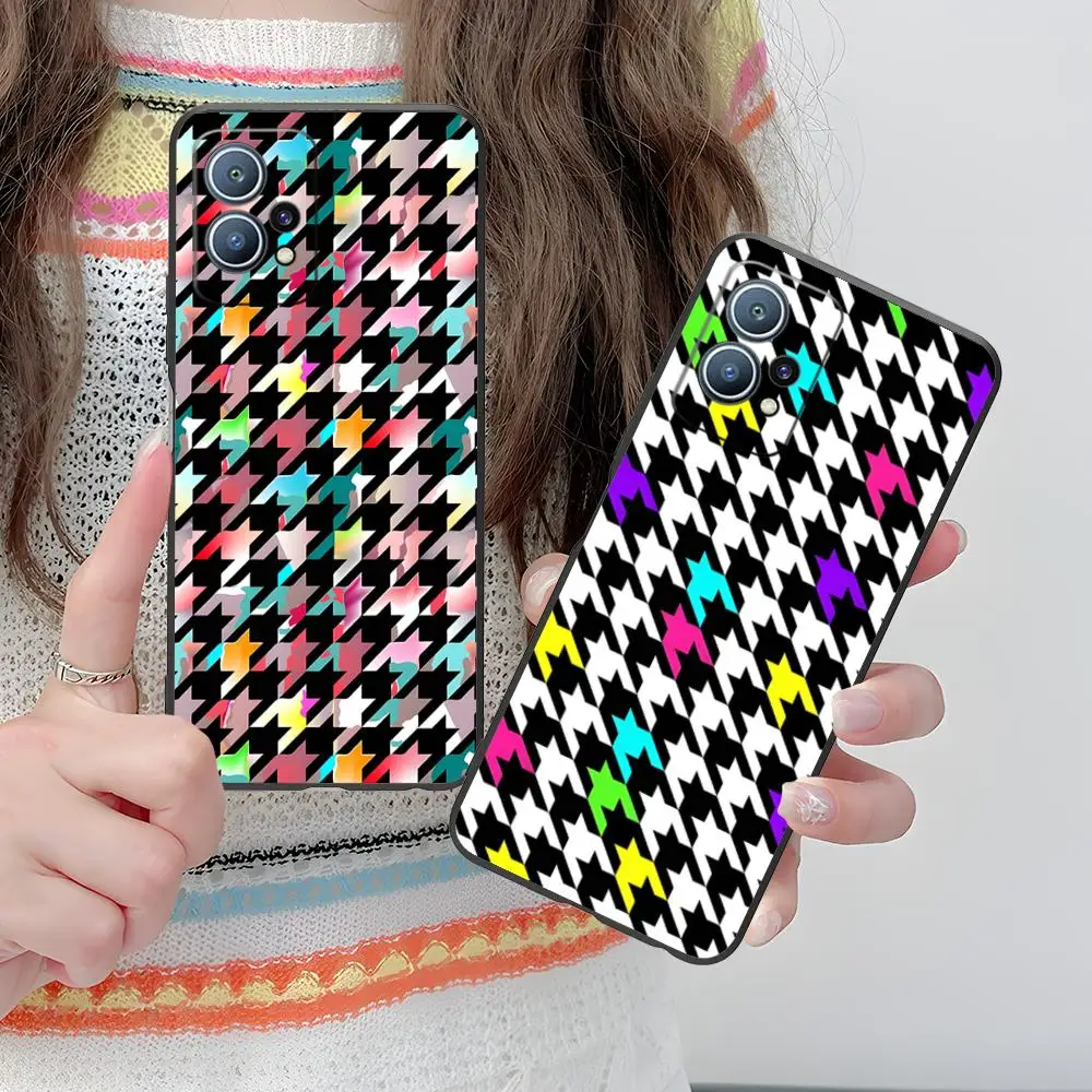 Houndstooth Plaid P…