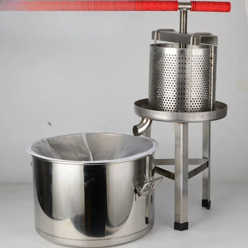 Stainless steel water extruder, manual kitchen, household vegetable distillation machine, and press dewatering machine have good
