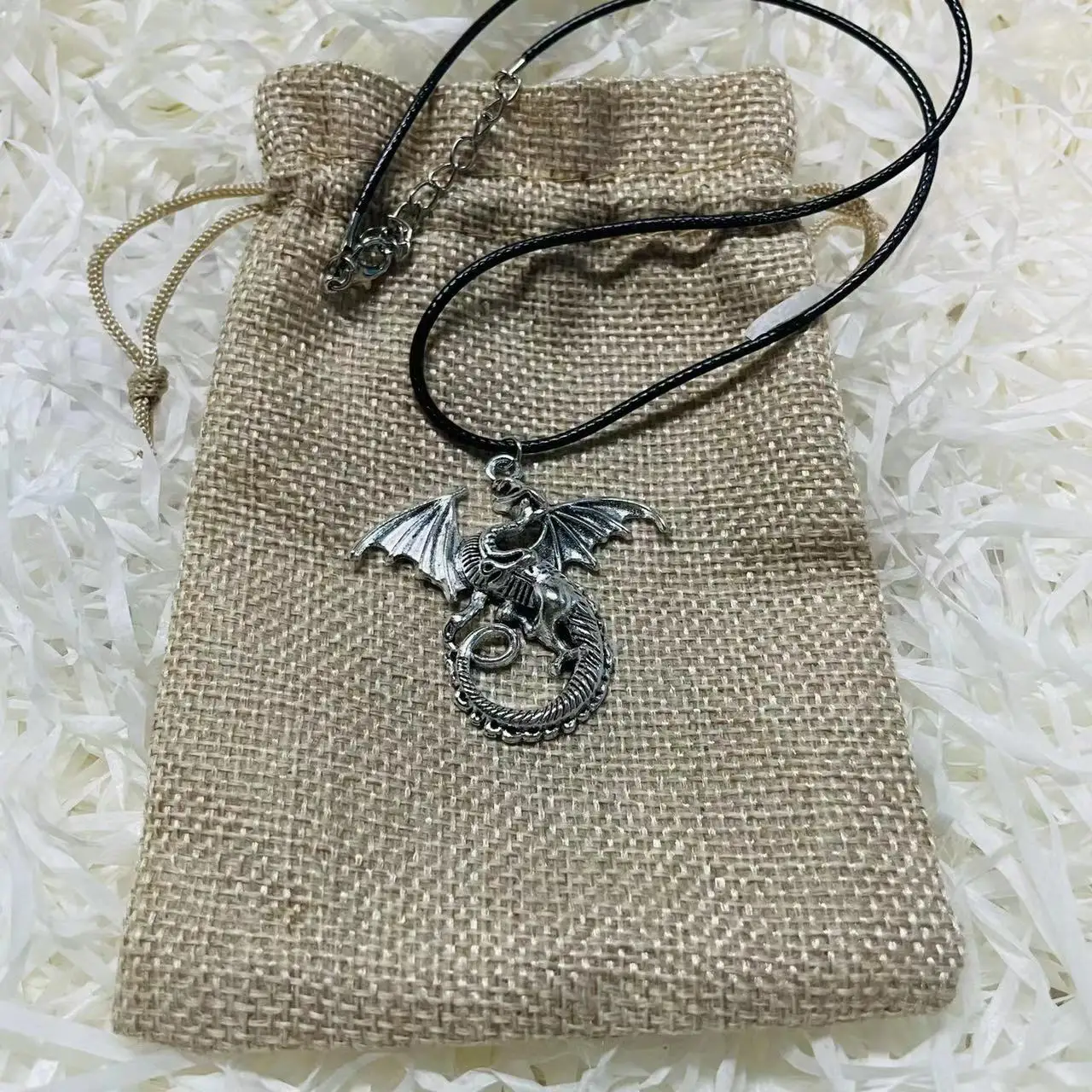 3 Colors Flying Dragon Pendant Necklace Gift Sack 2Pcs Set Halloween Christmas New Year Gift Medieval Animal Fire Dragon Pendant image 4
