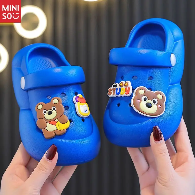 صنادل Miniso Cloud Comfort Kids Crocs Girls Summer، شباشب للأطفال في الأماكن المغلقة للأولاد مضادة للانزلاق ومغلقة من الأمام