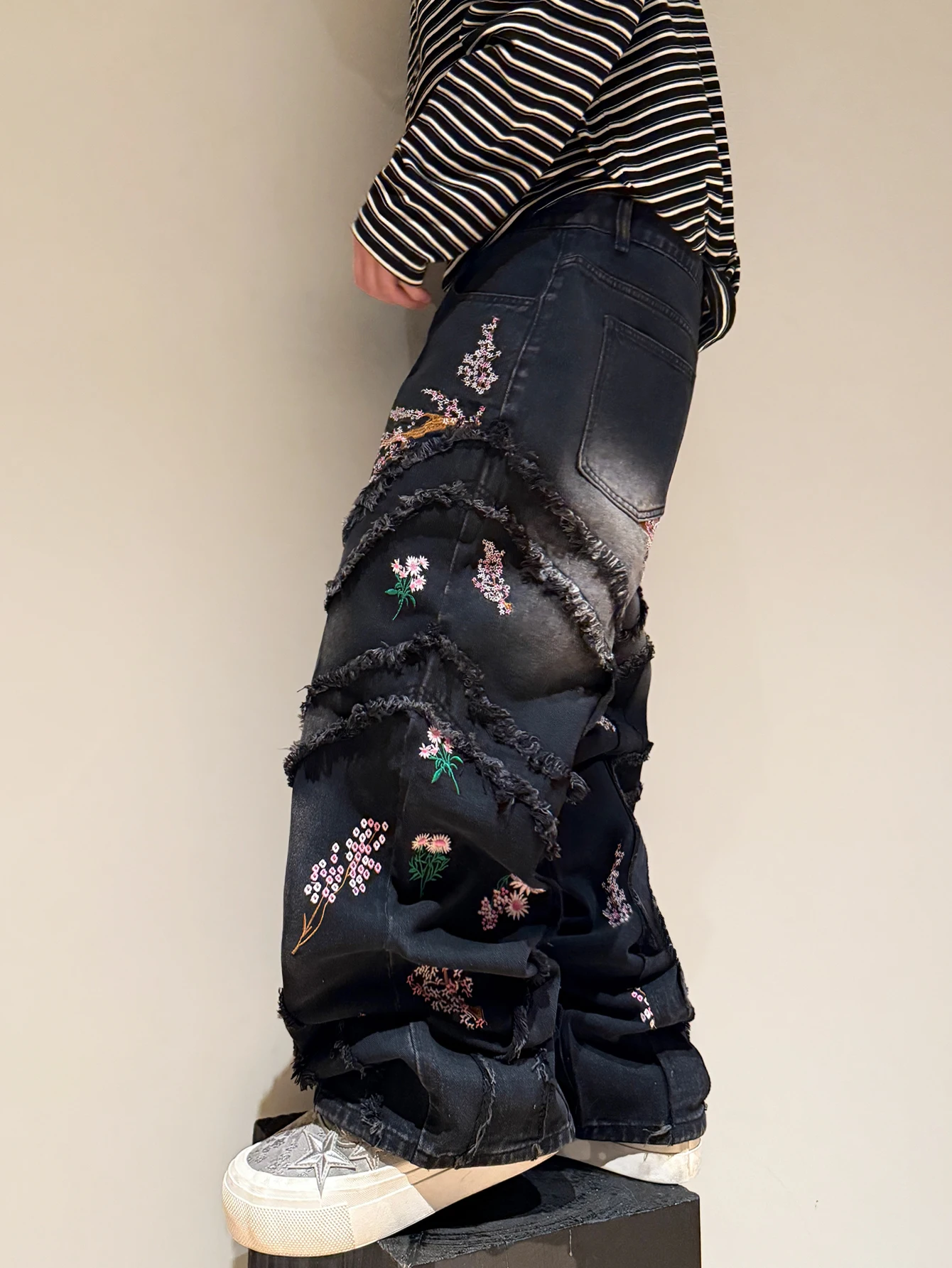 American Retro Raw Edge Stitching Floral Embroidery Design Black Baggy Jeans Men's Y2K Street Trend Fashion Versatile Trousers