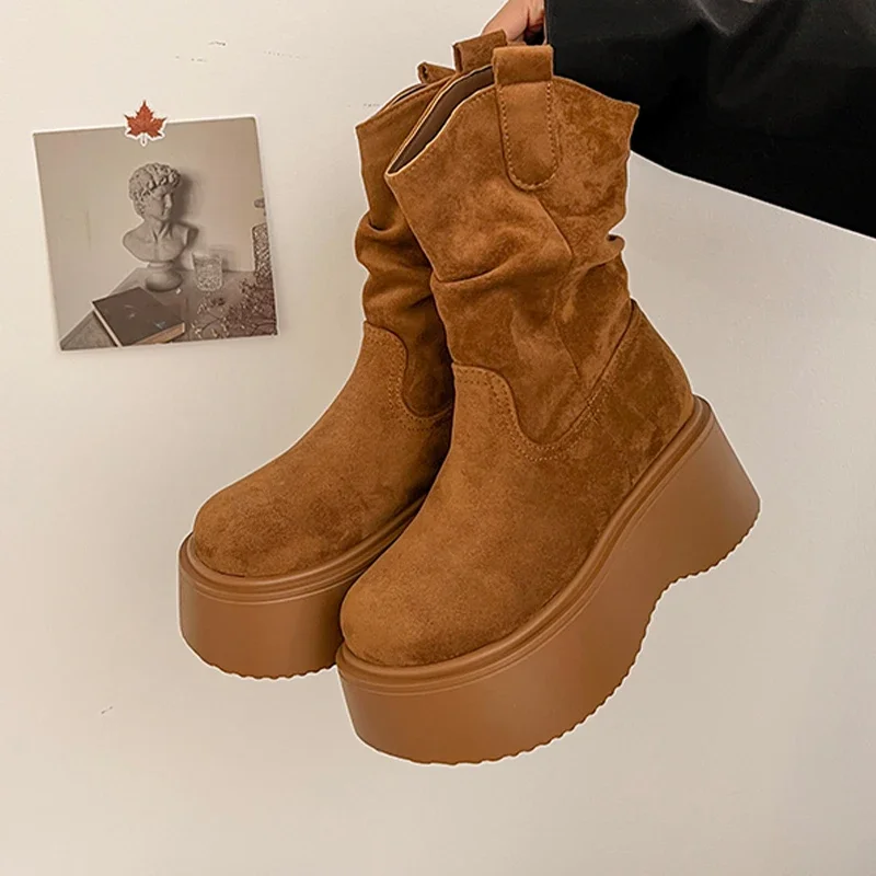 

Women's Retro Thick Soled Suede Short Boots for Autumn and Winter 2026,new Fashionable British Style High Rise Pleated Pile Boot