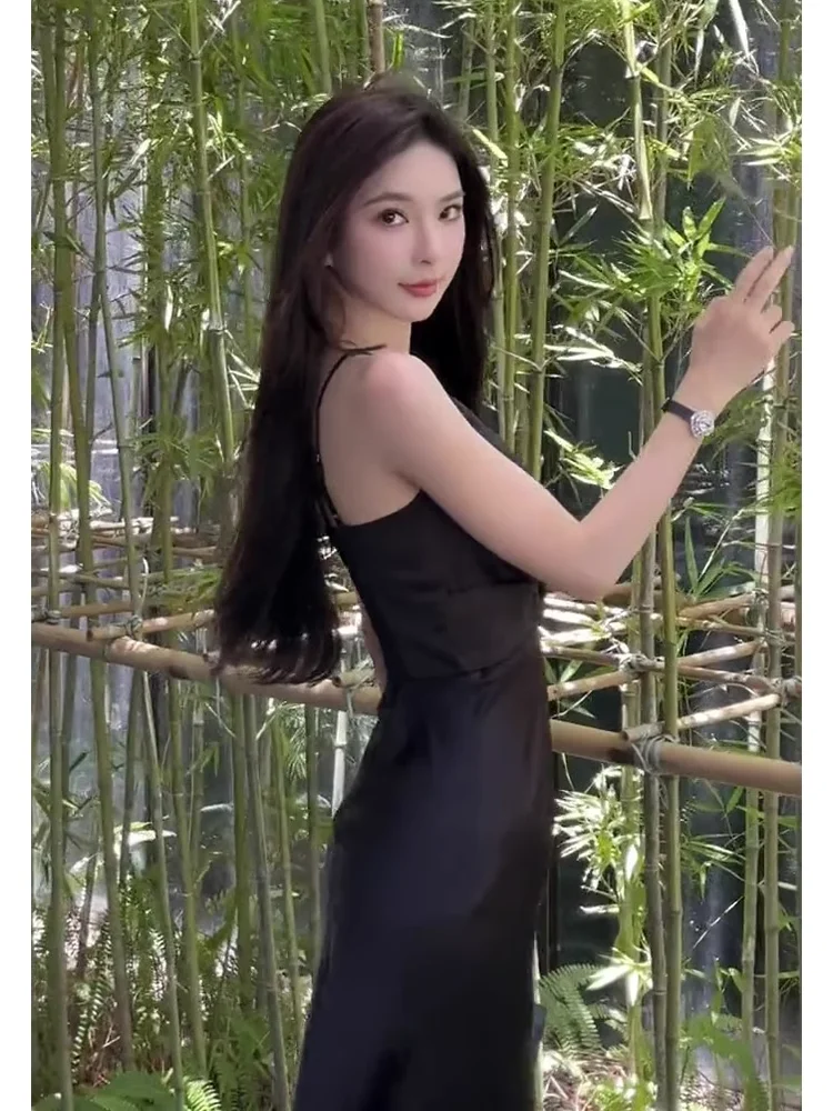 エレガントなサテンネックラインドレス女性のスリムフィットインナーウェア夏ハイウエストジッパー開閉ロングスカート A ライン無地