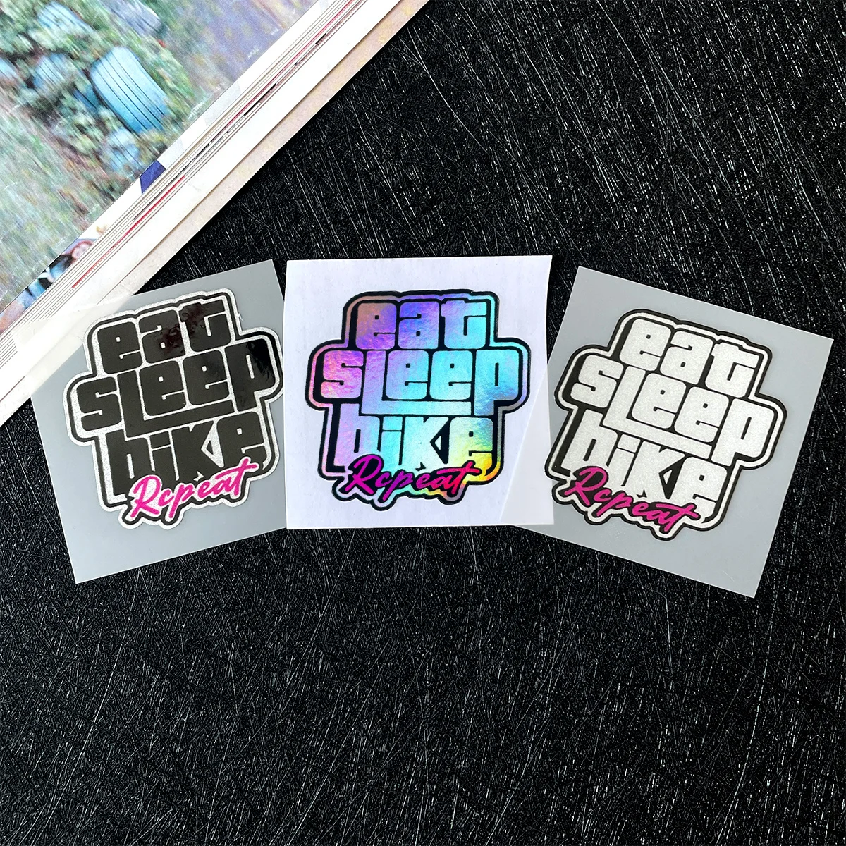 Stiker dekoratif "makan sepeda tidur" yang dipersonalisasi, helm, dan alat pelindung cocok untuk bodi sepeda