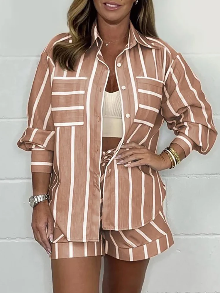 

Striped Print Loose Commuting Suit Women Fashion Lapel Shirt and Shorts Two Piece Set Retro Long Sleeved Pocket Holiday Outfits