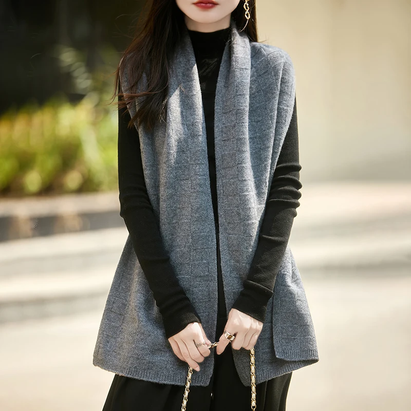 New Bat Sleeve Cashmere shawl cardigan women's loose knit coat Western style Joker coat.