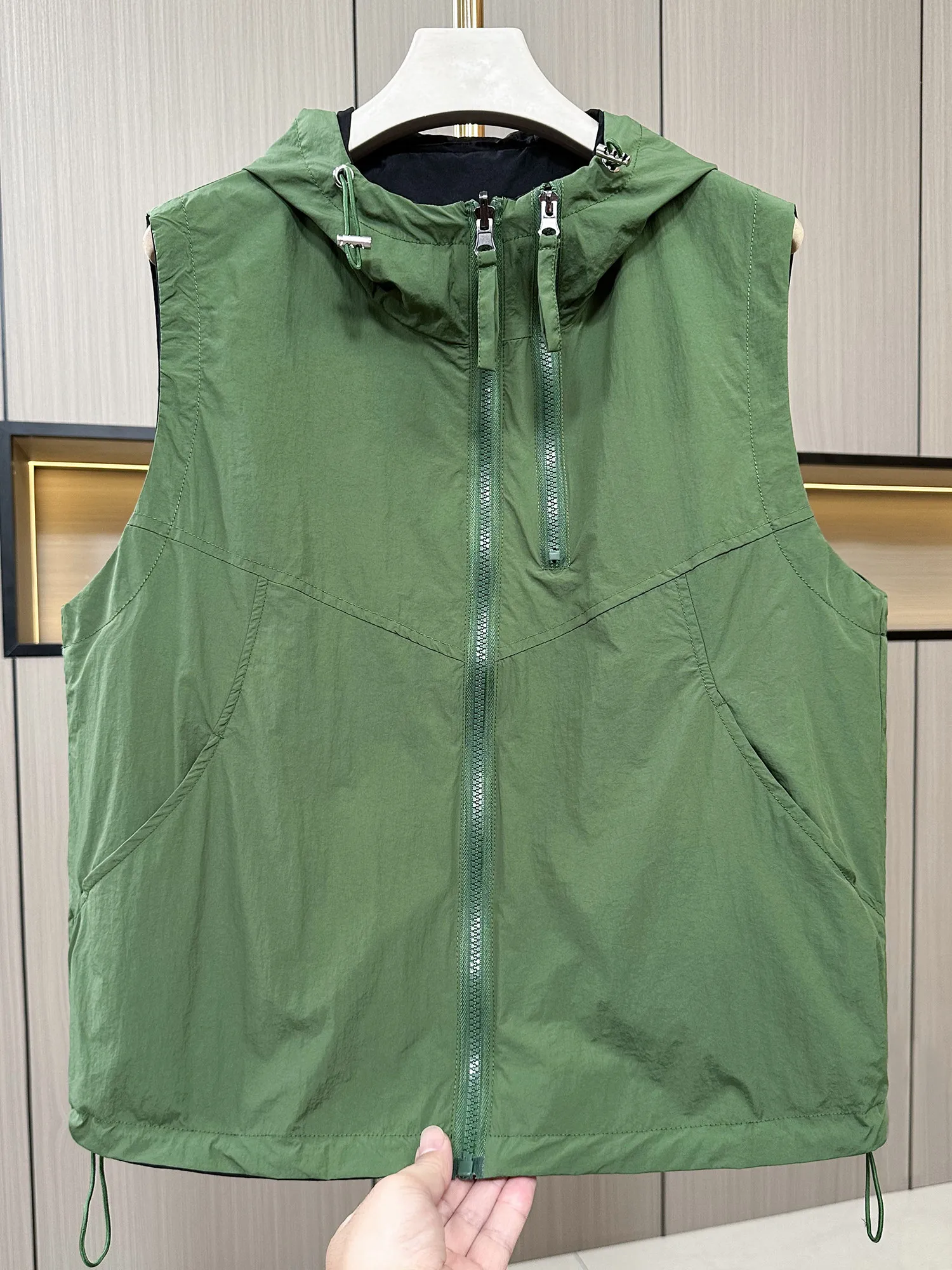 

Spring Autumn New Style Double-Sided Wearable Hooded Vest Women's Fashionable Mommy Clothes Anti-Wind Zipper Design Standard ...