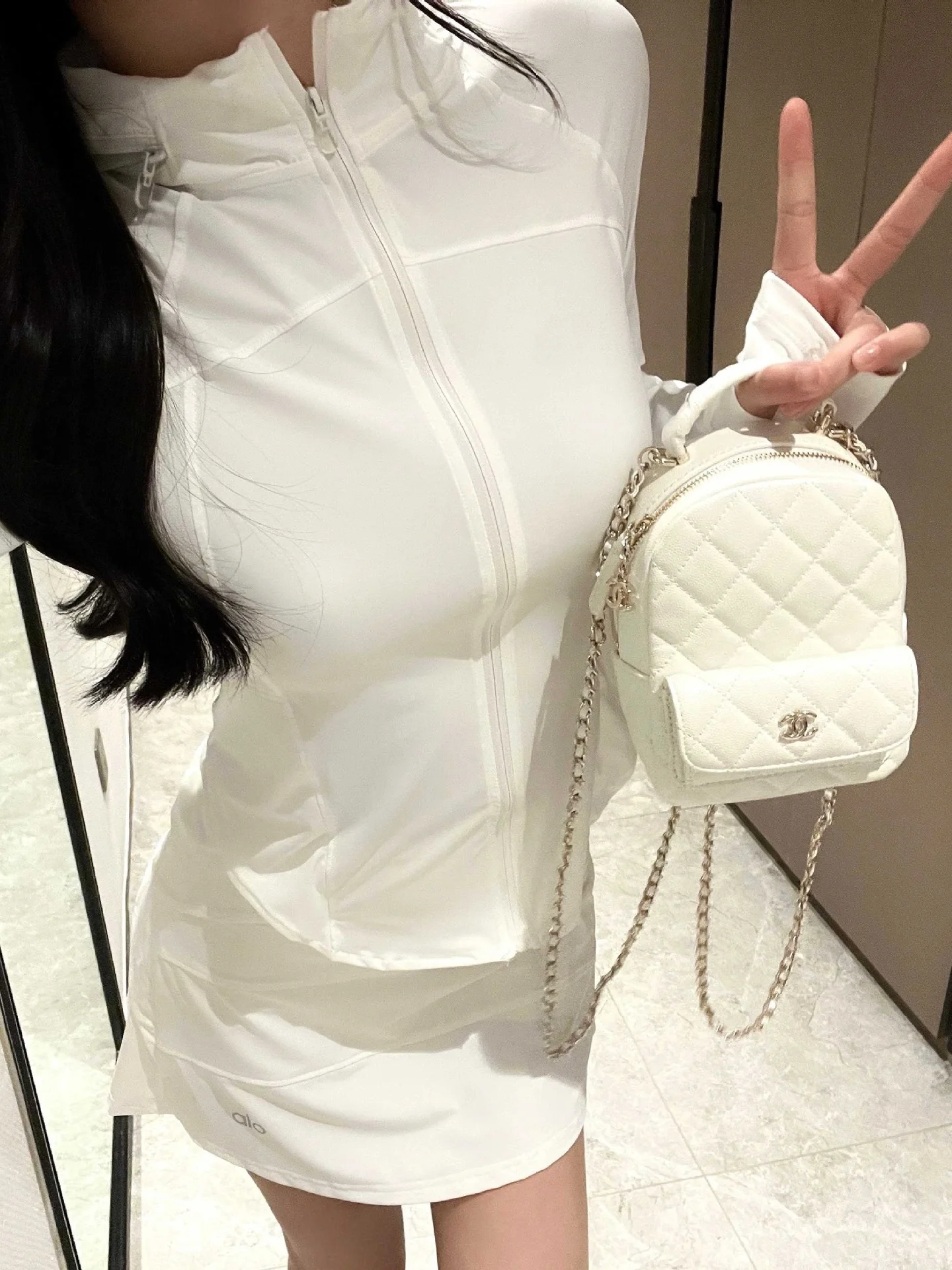 

ALO Slim Fit Sportswear Nylon Cooling Sensation Hooded Sun Protection Women's Faion Outerwear Long Sve Zipper Closure