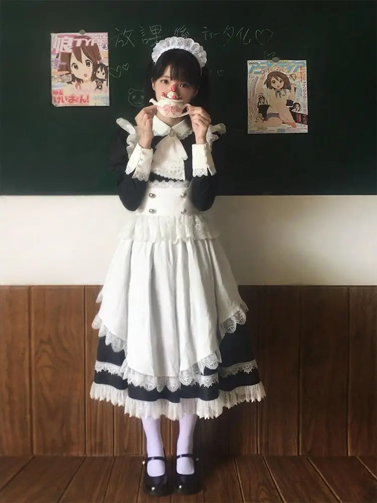 

Платье MAGOGO в японском стиле Лолита средней длины с кружевными вставками и белым фартуком для создания элегантного образа.