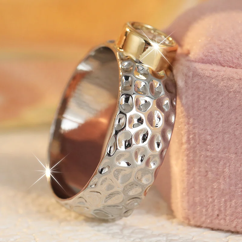Ladies' Handmade Hammer Patterned Wide Face Ring Inlay Synthetic Zircon Exquisite Ring Daily Commuting Minimalist Jewelry