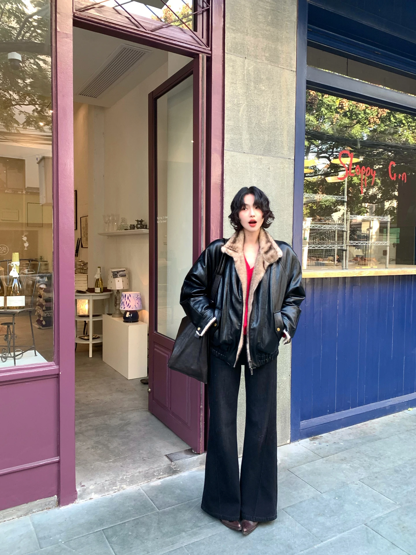 Thiened Warmth Daunenjacke mit Stehkragen-Design, Modische Winter-Oberbekleidung aus PU-Leder, Hongkong-Stil für Damen...