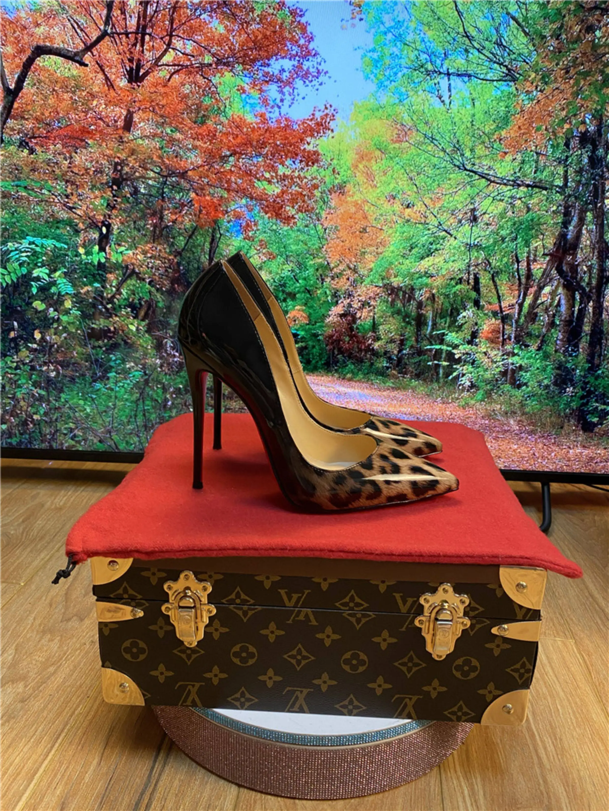 New Spring 12cm Socialite Super High Heels Black Classic Versatile Patent Leather Fine Heel Professional Plus Size Single Shoes