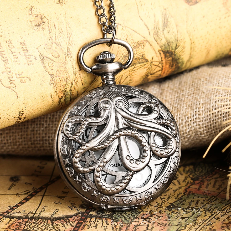 Vintage Hollow Octopus Flip Pocket Watch Fashion Unisex Quartz Watches Necklace Metal Clock For Men Retro Stylish Women Watch