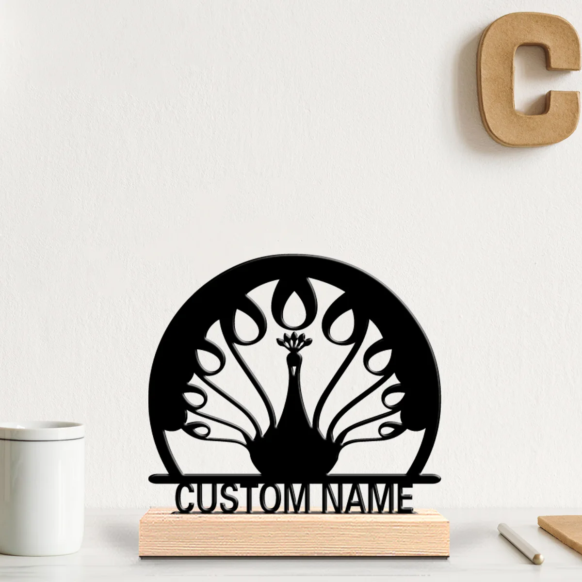 1 قطعة شخصية رومانسية مخصصة الطاووس تماثيل معدنية سطح المكتب النحت مع قاعدة خشبية ، مناسبة لعشاق الحيوانات #1