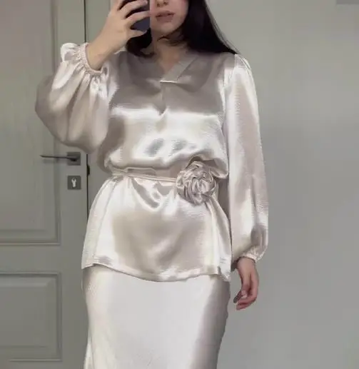 Moda outono cor sólida feminina 2 peças com decote em v 3d flor decalque amarrado cintura chiffon camisa e cintura alta conjunto de saia rabo de peixe