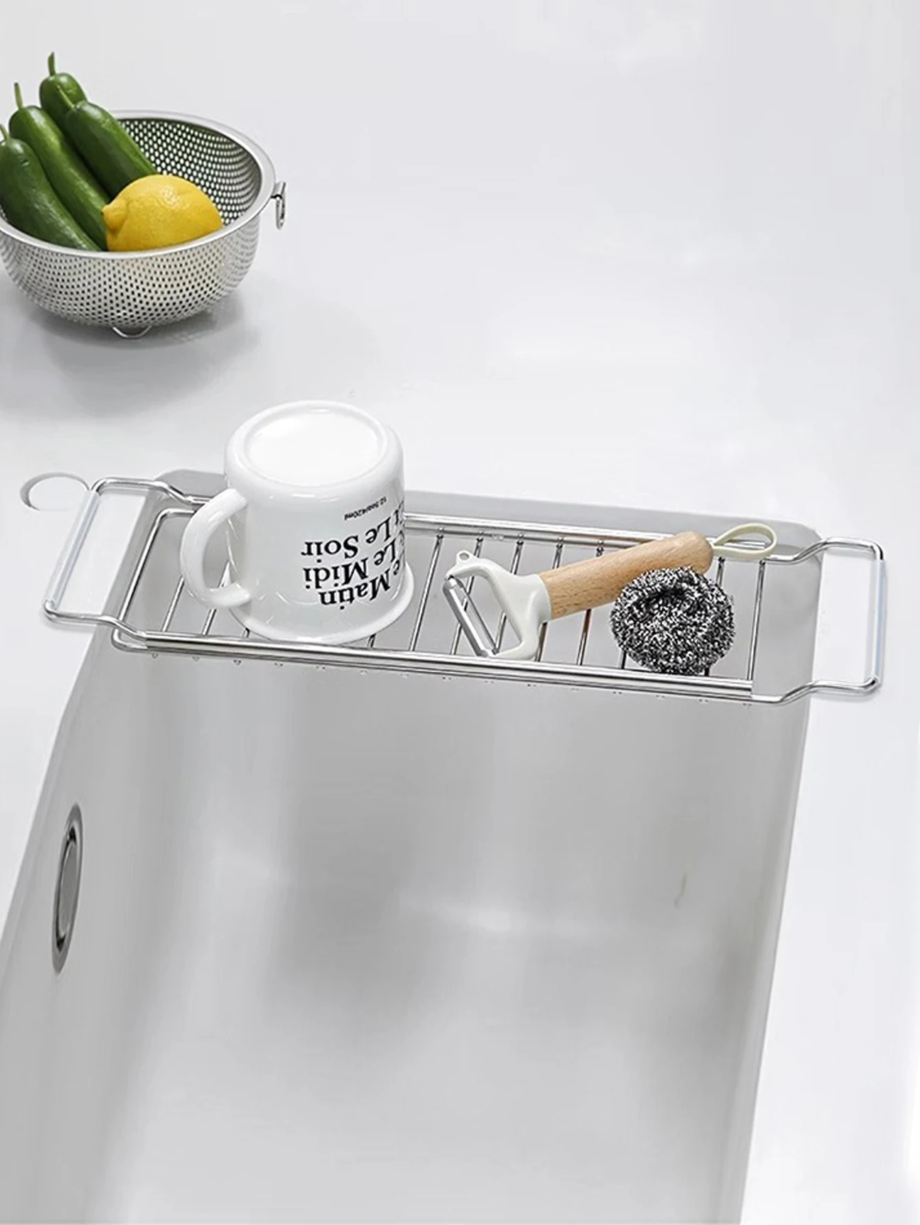 Kitchen paper towel holder Stainless steel nail free punch free wall mounted metal toilet roll holder