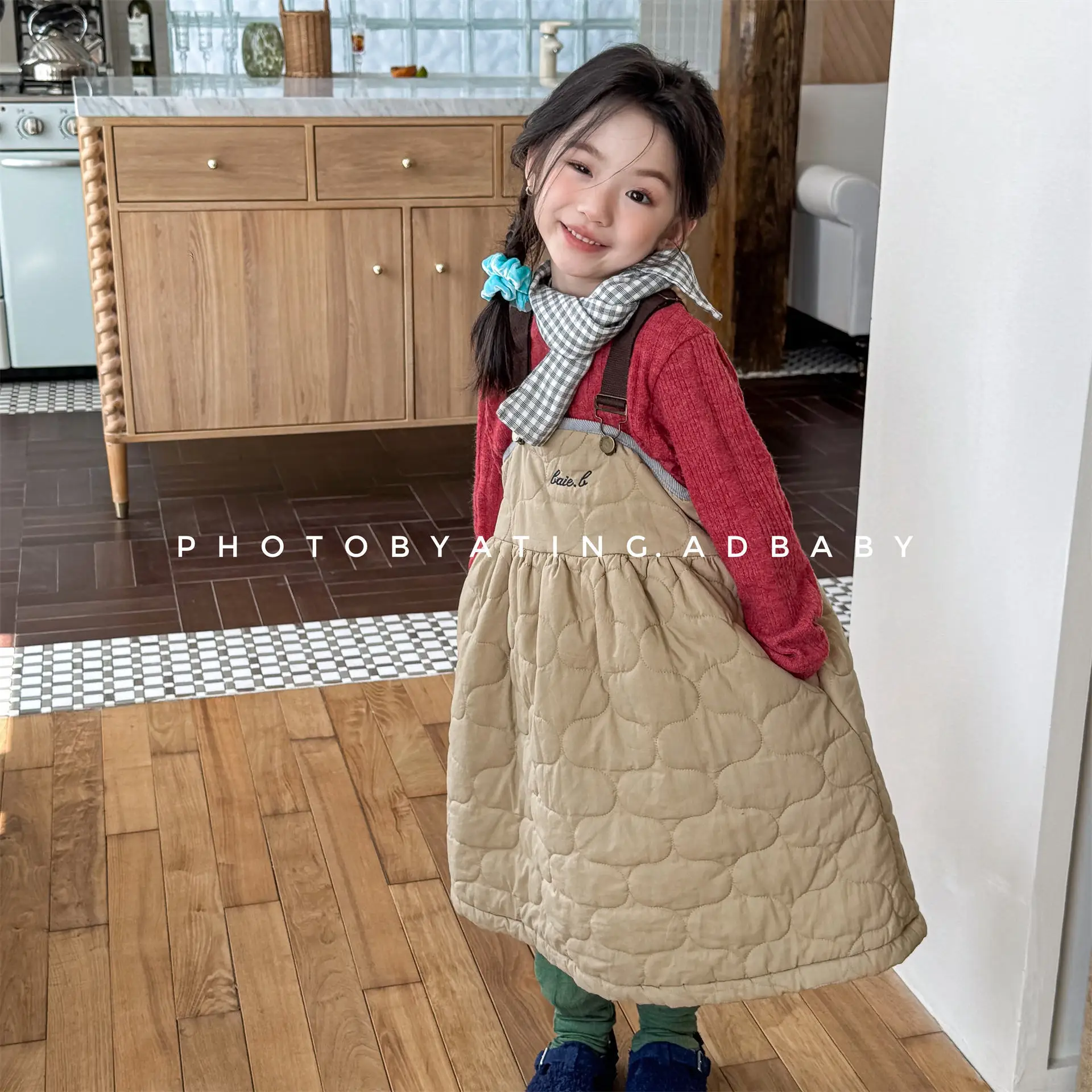 

2025 Winter New Girls Plus Velvet Thick Dress Children Sleeveless Casual Dress Loose Girls Cotton Padded Dress Cute Baby Dress