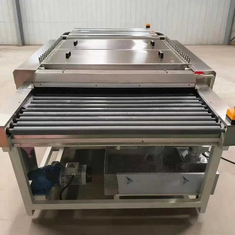 Horizontal automatic glass cleaning and drying machine with control motor and water circulation