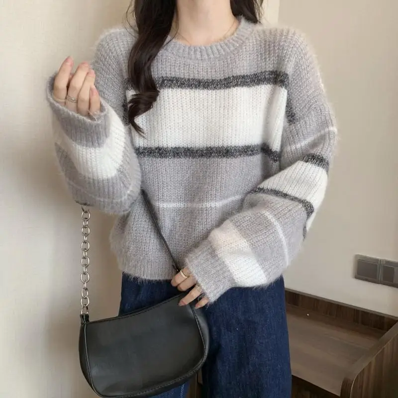 Fashion O-Neck Spliced Casual Striped Sweaters Female Clothing 2024 Autumn Winter New Loose All-match Pullovers Korean Tops