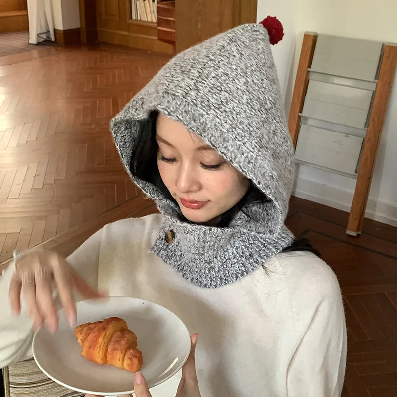 Koreanische Mischfarben-Mode-Pullover-Balaclava-Mütze mit Pompon-Design, Winter-Knopf-Halswärmer, integrierte warme Strickmütze für Damen – Detail 3