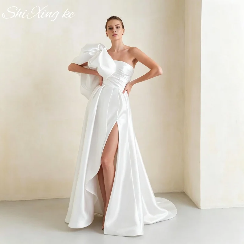 Trendy Satin A‑Line Wedding Gown Strapless Large Bow Lace‑Up Back Court Train Front Slit Vestidos De Novia Customized