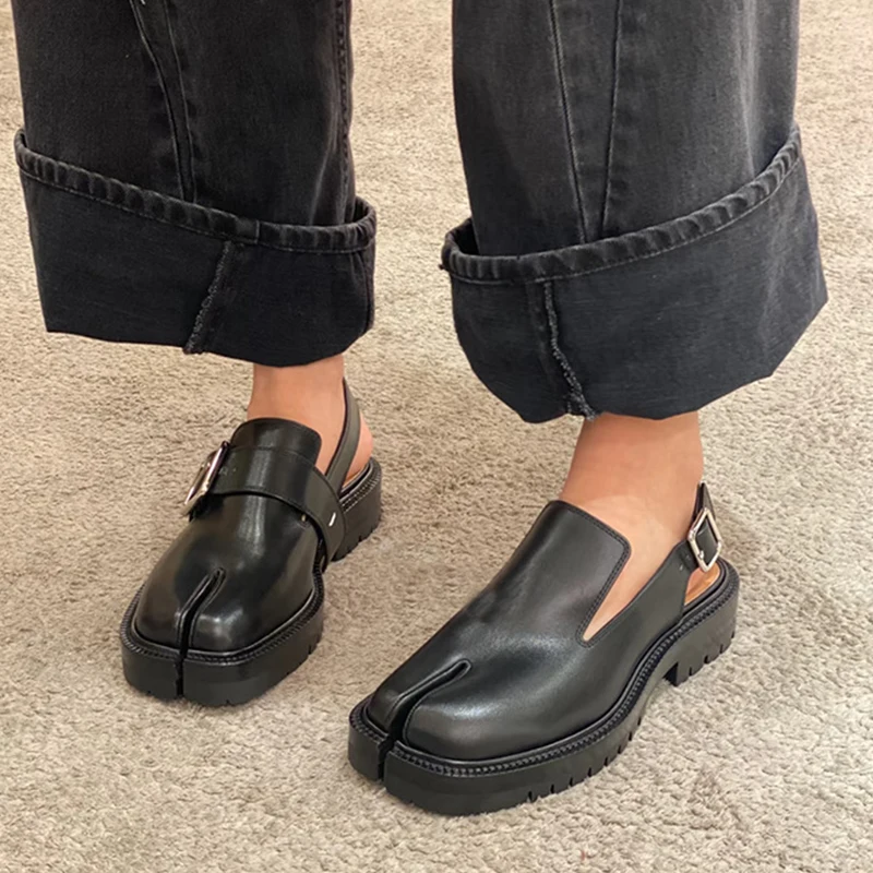 

2026 Women's Split-toe Shoes Luxury Designer Autumn Flat Shoes Men's Split-toe Flat Heel Back Empty Casual Single Shoes 35-45