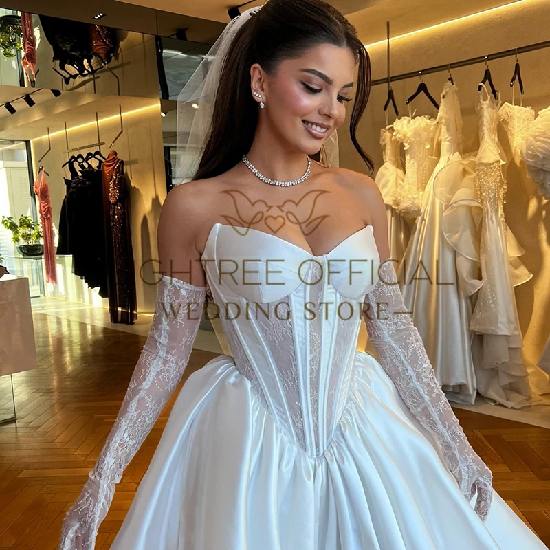 ชุดแต่งงานทรงเอไลน์เรียบง่ายแบบเรียบง่าย แขนกุด คอวี แต่งลูกไม้ สไตล์โบฮีเมียน เหมาะสำหรับงานแต่งงานริมชายหาด งานพรอม หรืองานเลี้ยง สามารถสั่งตัดได้