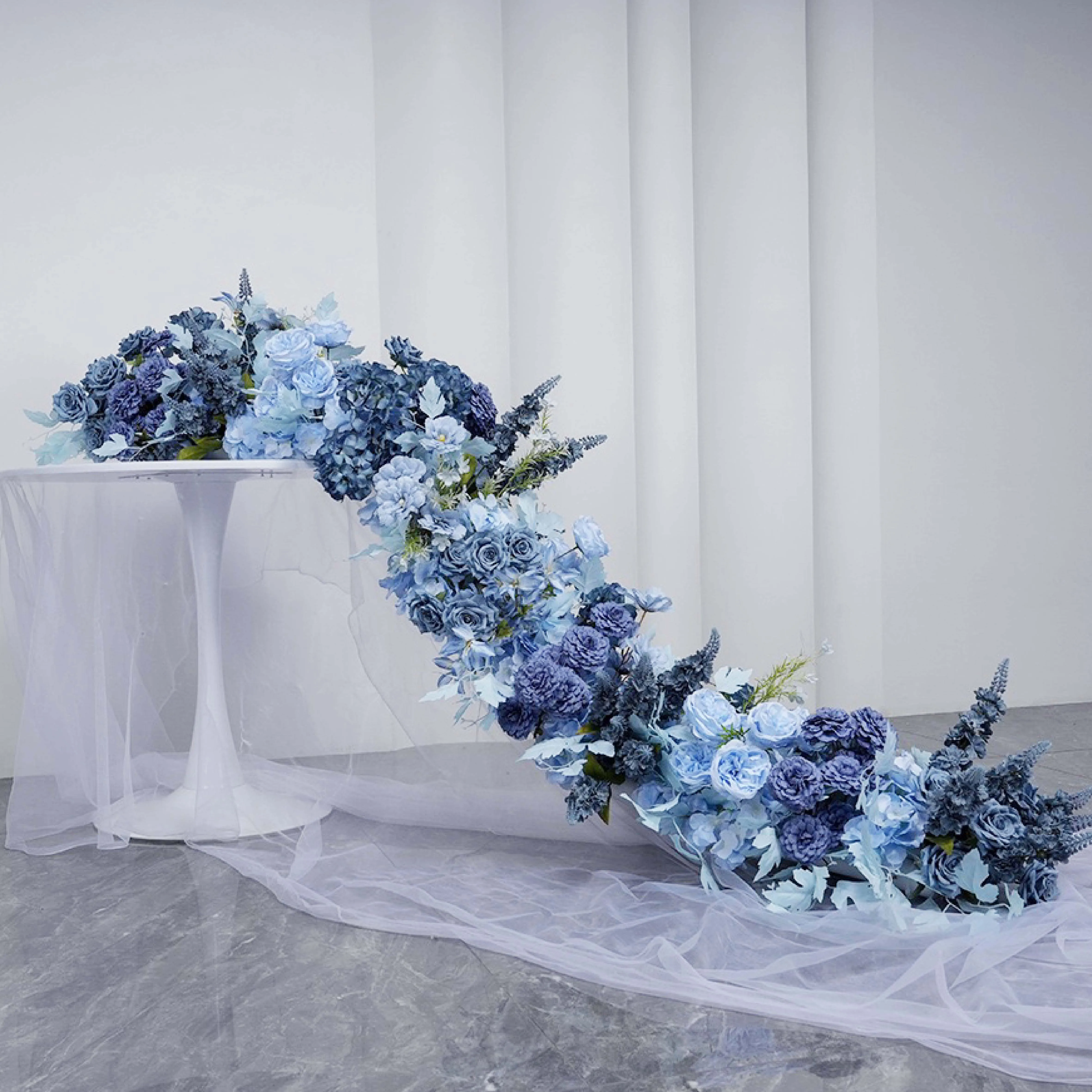 

Blue Rose Artificial Flower for Wedding Decoration Ceremony Rose Runner Flower Engagenment Leading Road Flower Living Room Decor