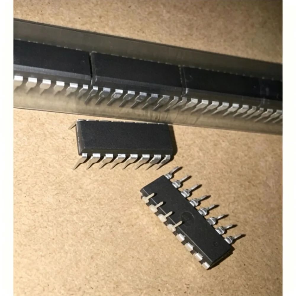 1-100PCS M51995AP M51995APF M51995 A20 ADS8320E EB F3048F16V HD64F3048F16V HD64F3048F16 SP202EEN SP202 SP202E