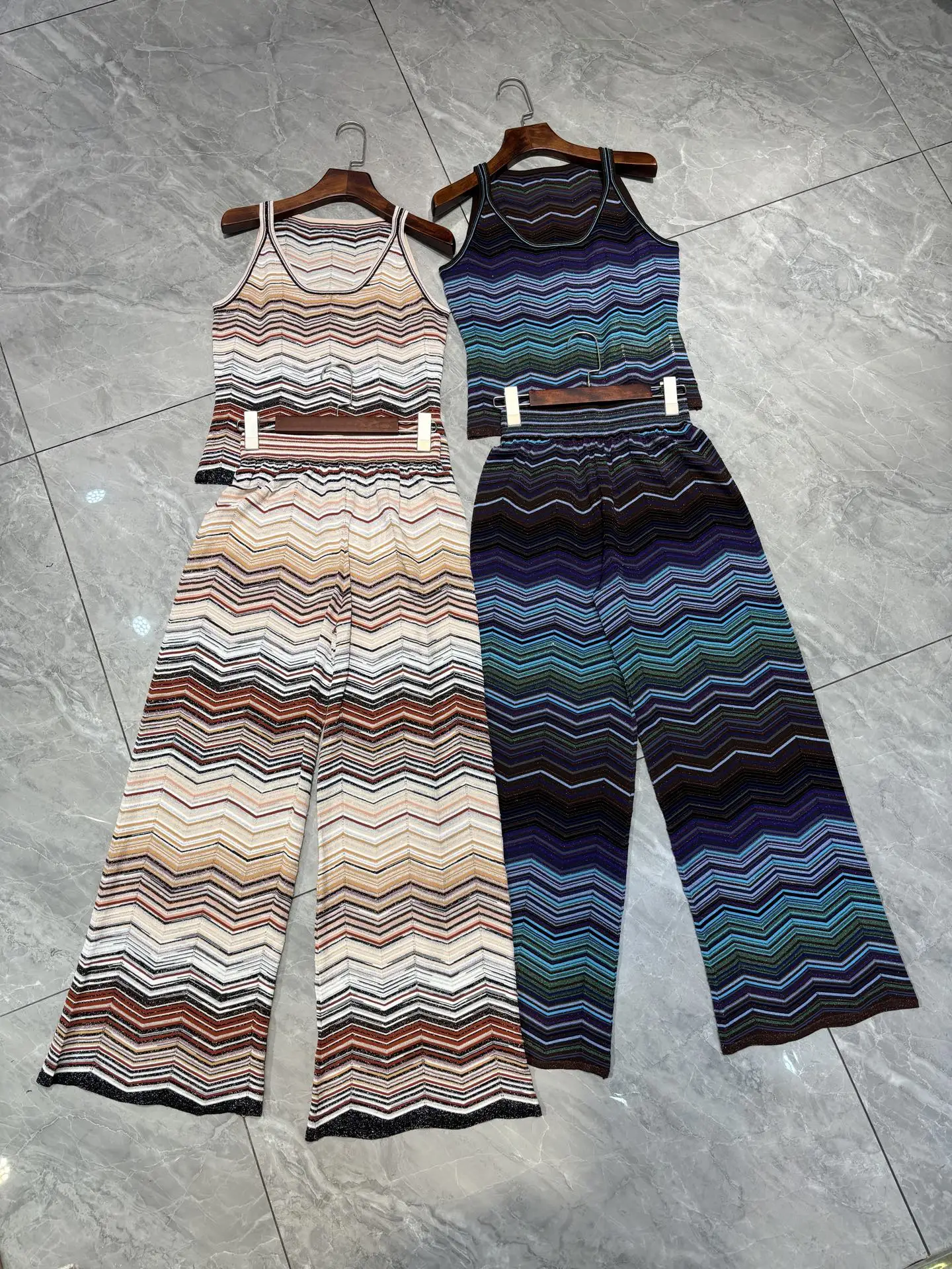 

Women Sequins Gradient Striped Knitted Set Early Spring 2026 U-Neck Sleeveless Vest + Elastic Waist Straight Long Pants Suit