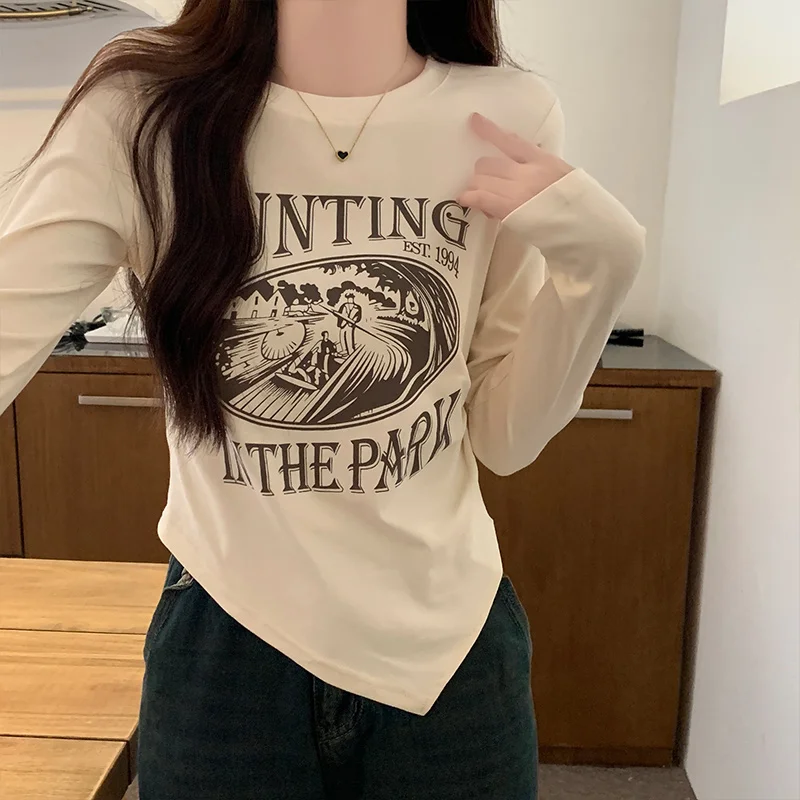 

Pure cotton long sleeved t-shirt for women in early spring and autumn with pleated waist and short top for external wear