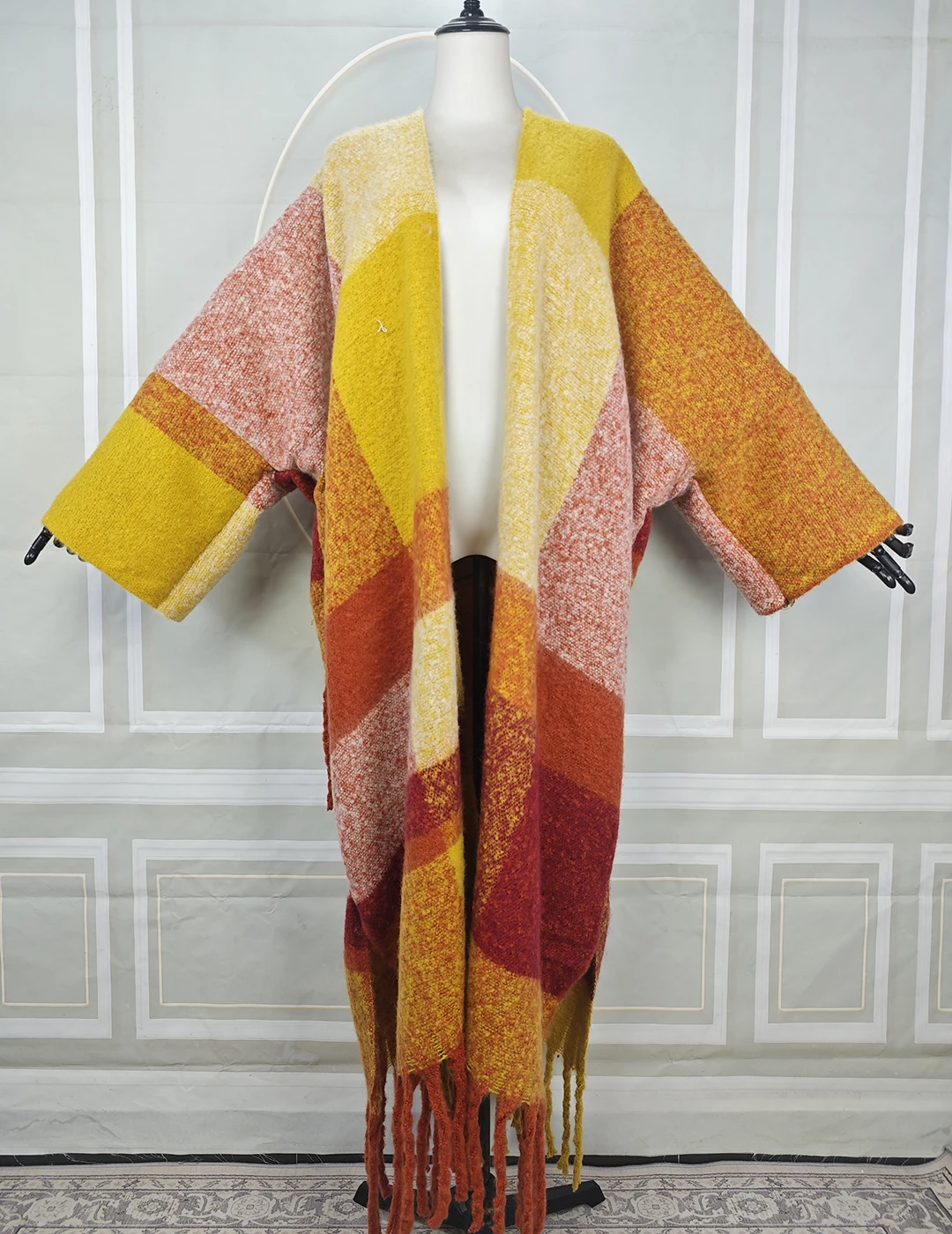 Winter Women New Arrival Wool Kimonos Oversized African Female Rustic Vacation Warm Cardigans Luxry House Party Poncho