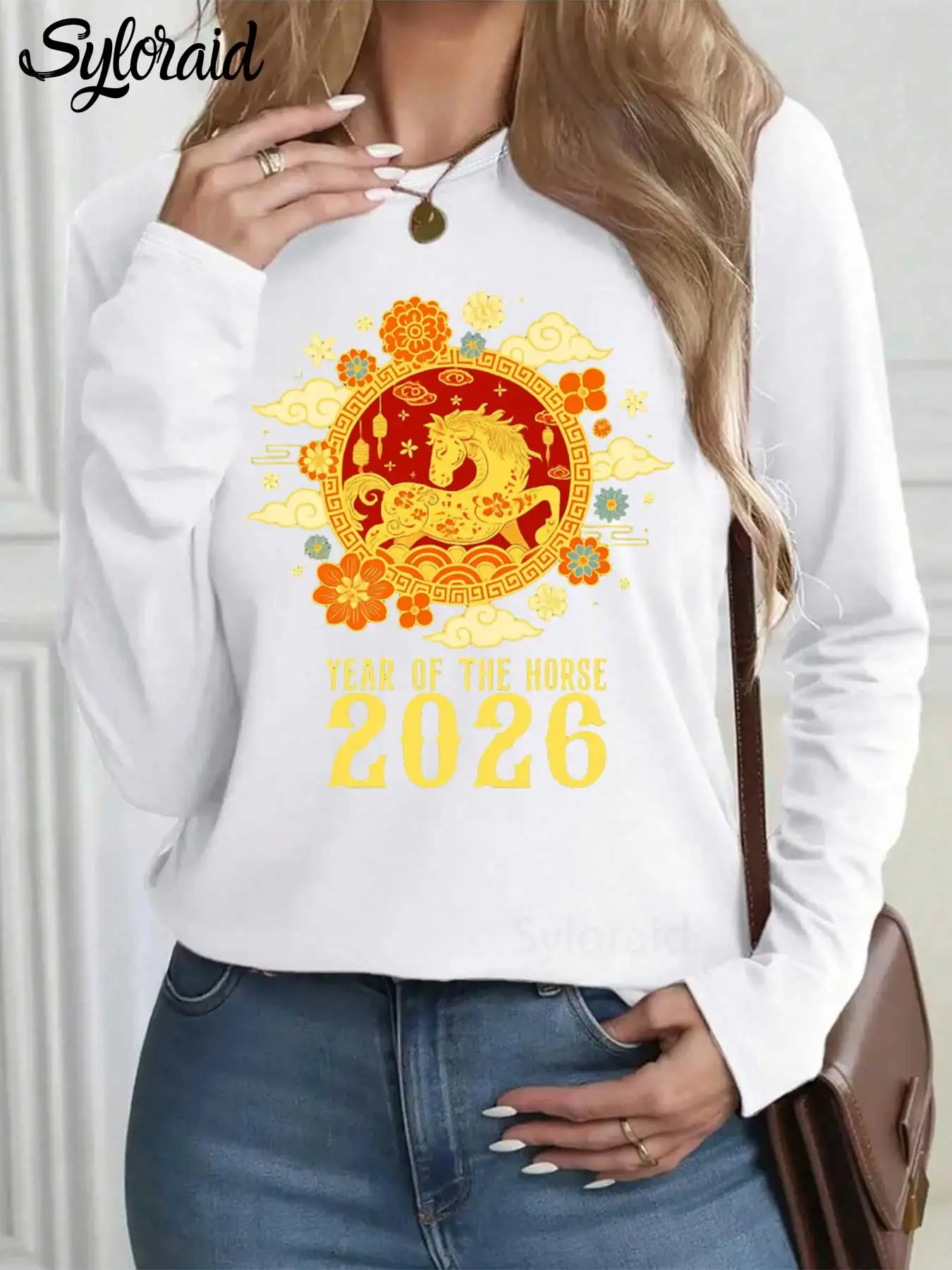 

Женская футболка с длинным рукавом Year of the Horse 2026, футболка с принтом, модный повседневный топ с круглым вырезом