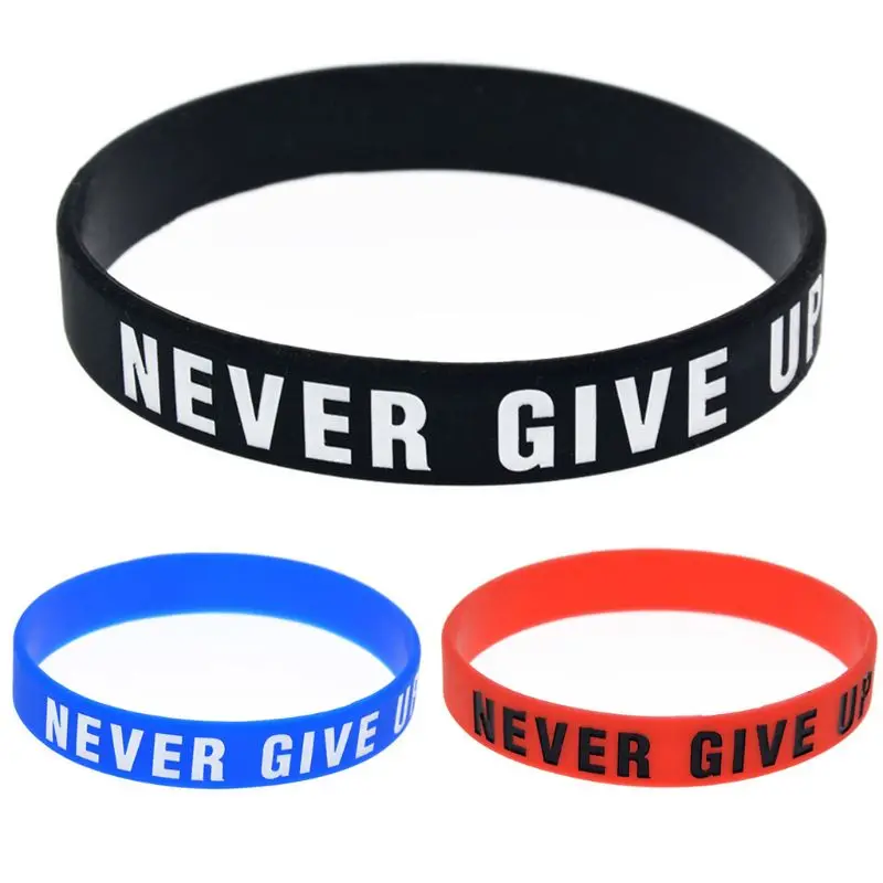 Y1UB สายรัดข้อมือซิลิโคนสร้างแรงบันดาลใจ Never Give Up ตัวอักษรสีสร้อยข้อมือแรงบันดาลใจยืดหยุ่นกีฬายาง Band ของขวัญ