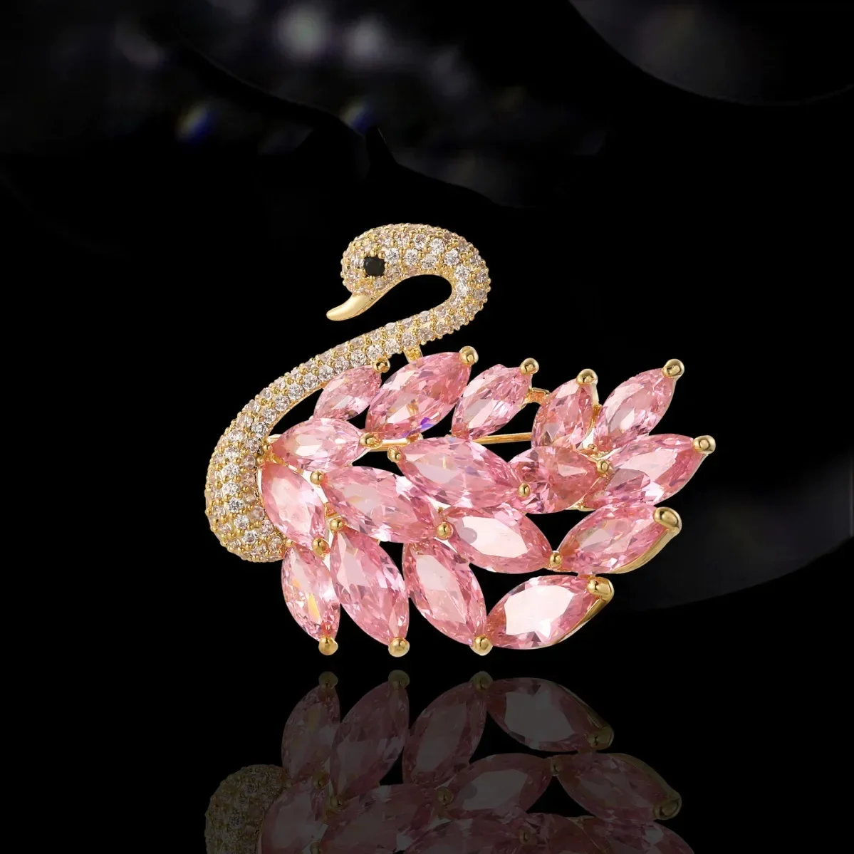 

New fashion swan temperament brooch