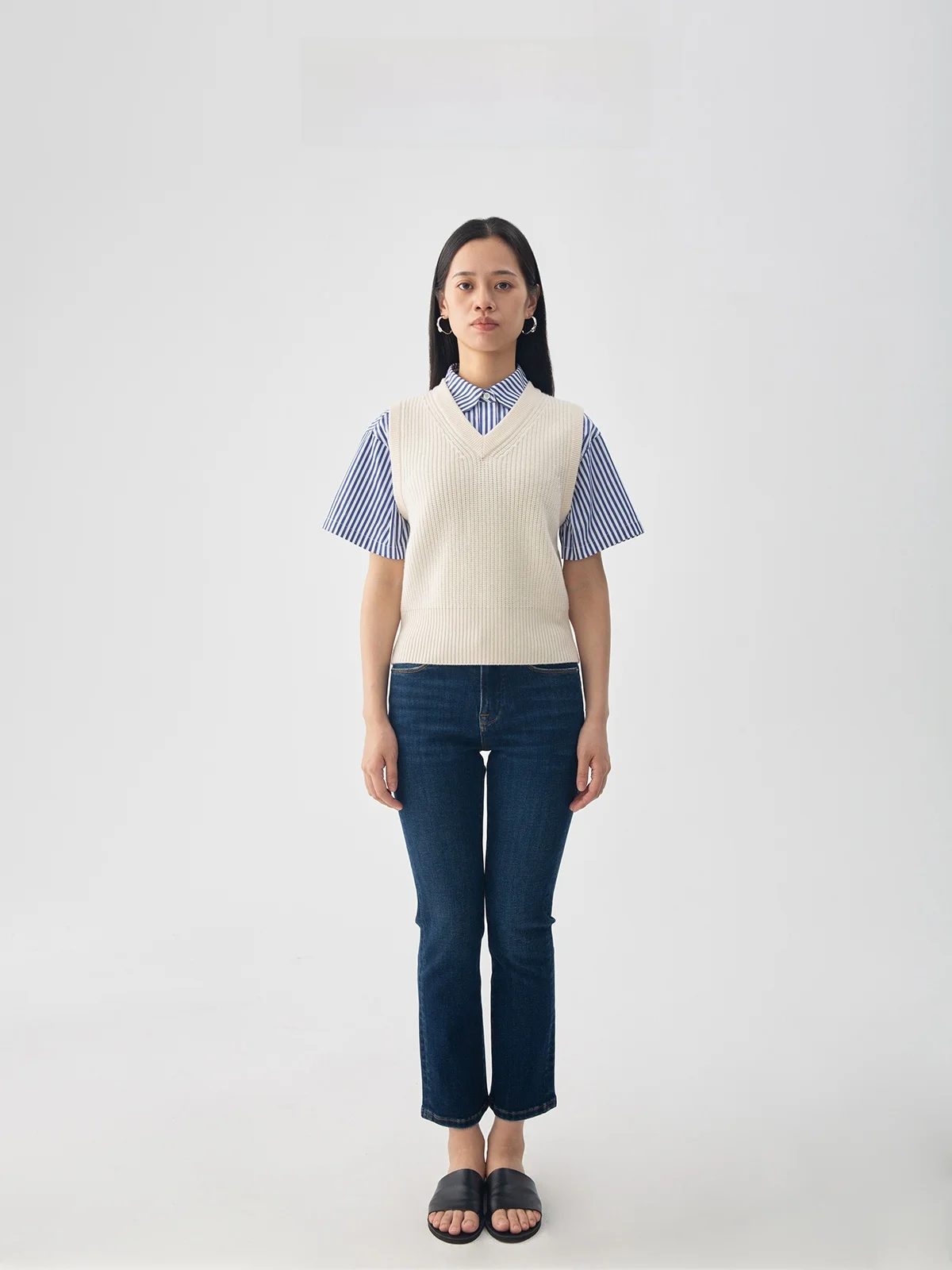 

Вязаный жилет Lin Zhi 2023: Новинка осенне-зимней коллекции, шерстяной вязаный топ, простой универсальный короткий V-образный вырез, для повседневной носки