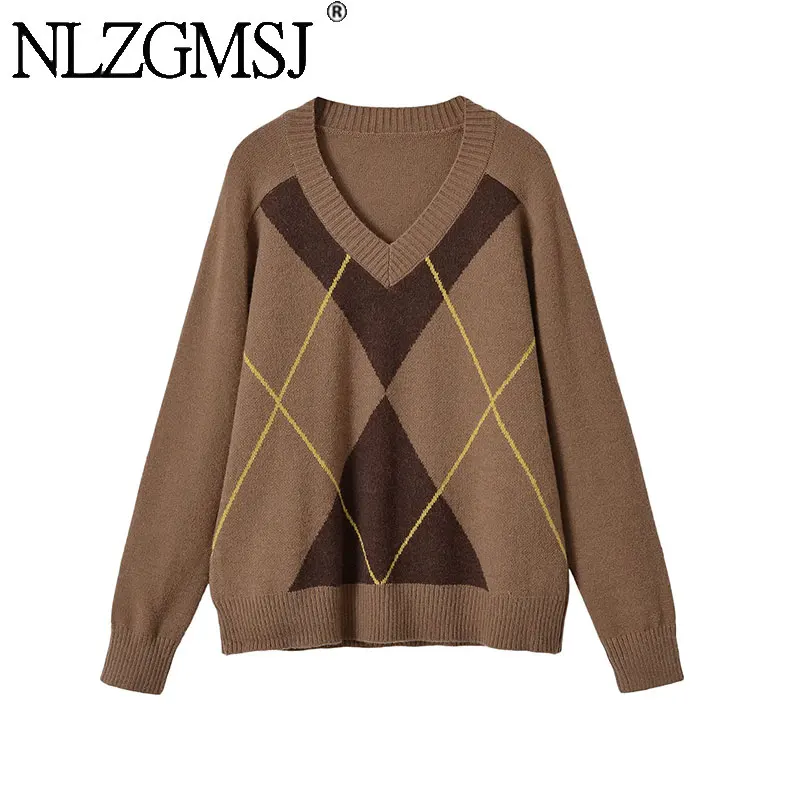 NLZGMSJ 2026 Autumn Holiday Casual Trendy Women Diamond Grid Sweater V-Neck Long Sleeve Loose Knitted Top New Fashion Sweater