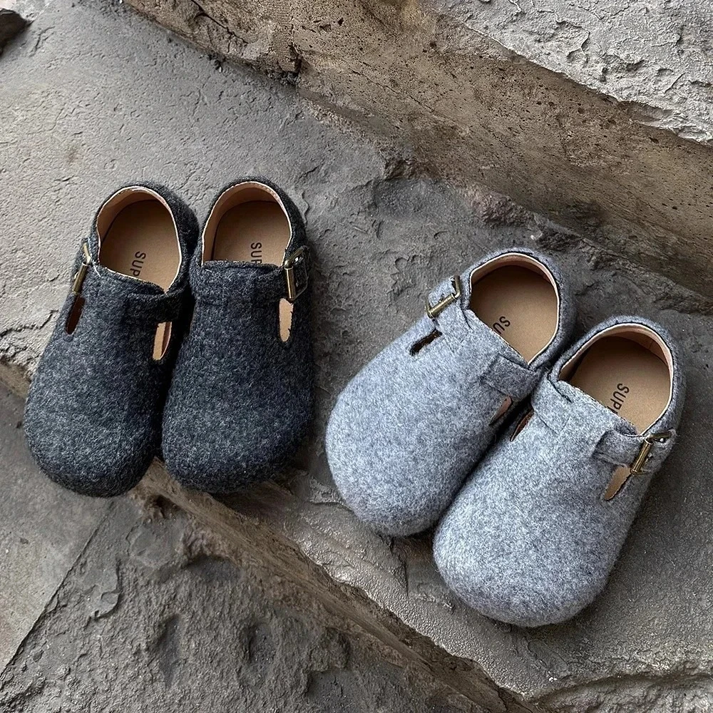 

Kids Casual Shoes Round Toes Non-slip 2025 New Boys Girls Moccasins T-strap Sweet Children Flat Shoes Soft Sole Ins Trendy Cute